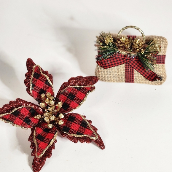 PRESENT & BOW CLIP ON CHRISTMAS ORNAMENT - Picture 11 of 16